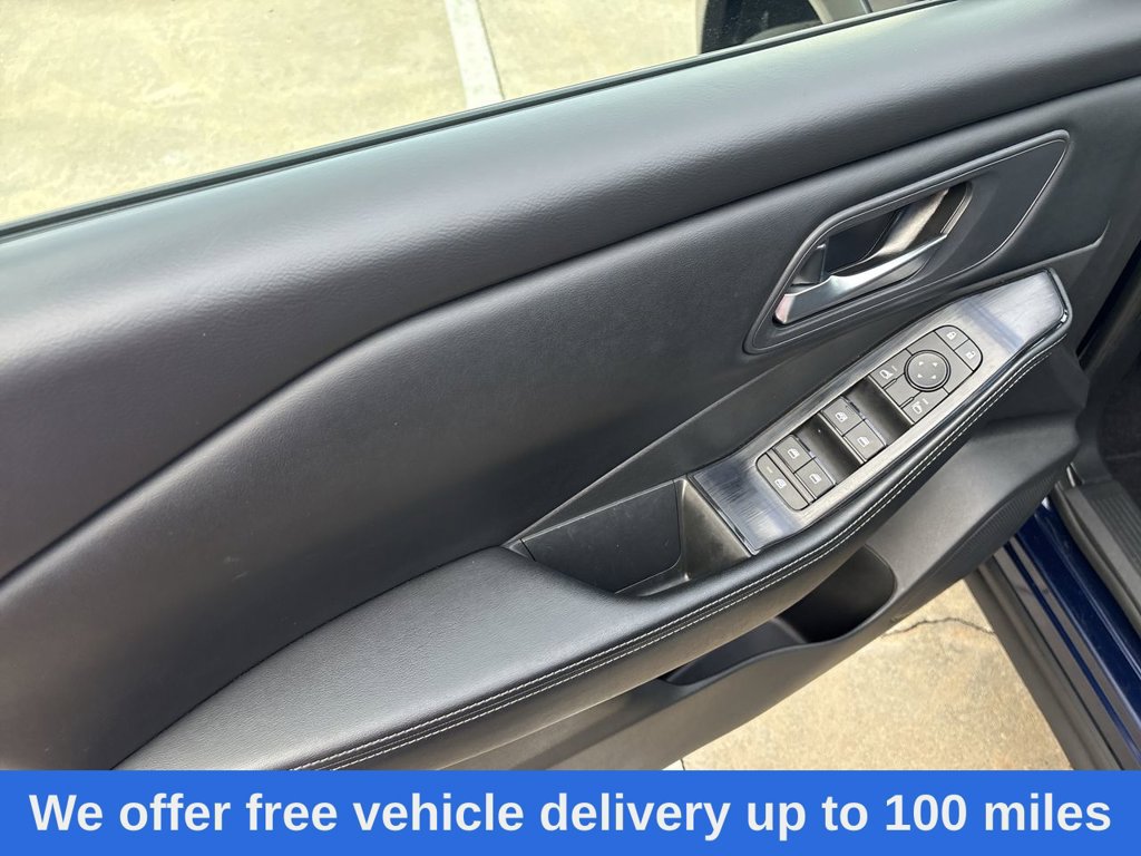 Used 2025 Nissan Rogue SV FWD image 22
