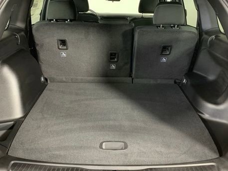 New 2025 Jeep Grand Cherokee Laredo image 16