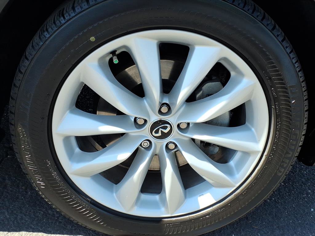 Used 2019 INFINITI QX50 Essential w/ Cargo Package image 8