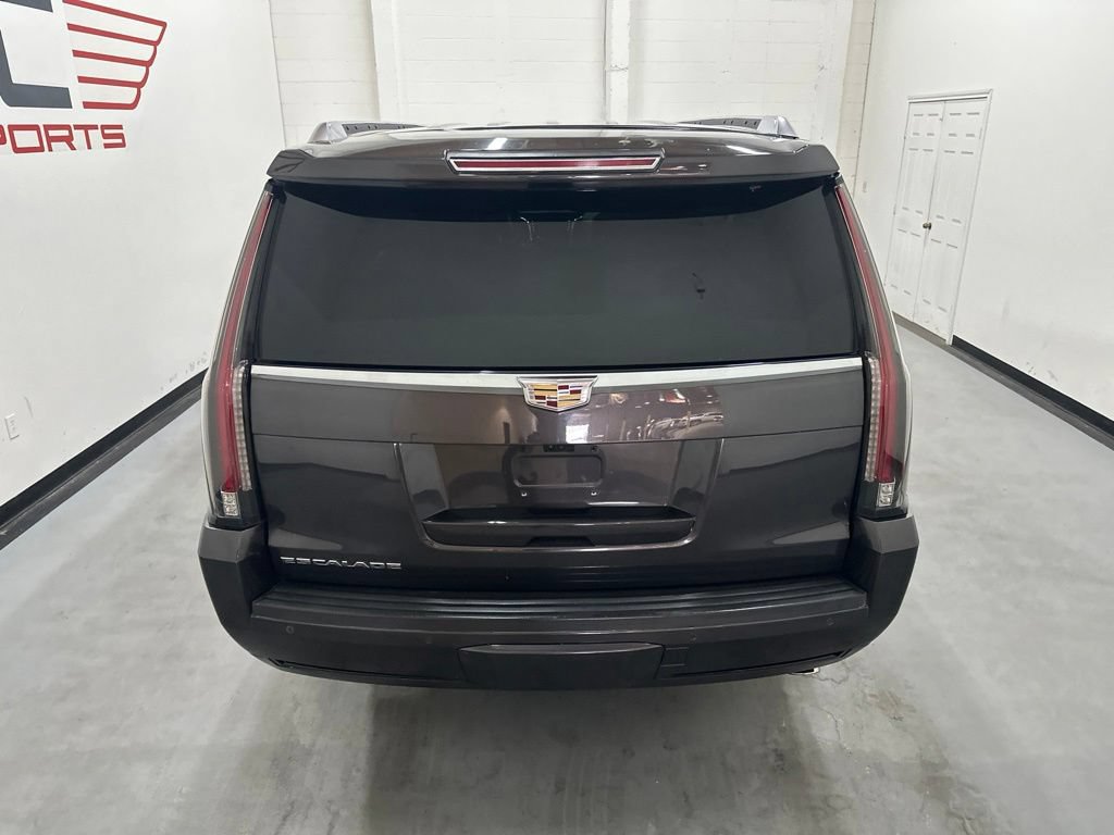 Used 2018 Cadillac Escalade ESV Premium Luxury RWD image 10