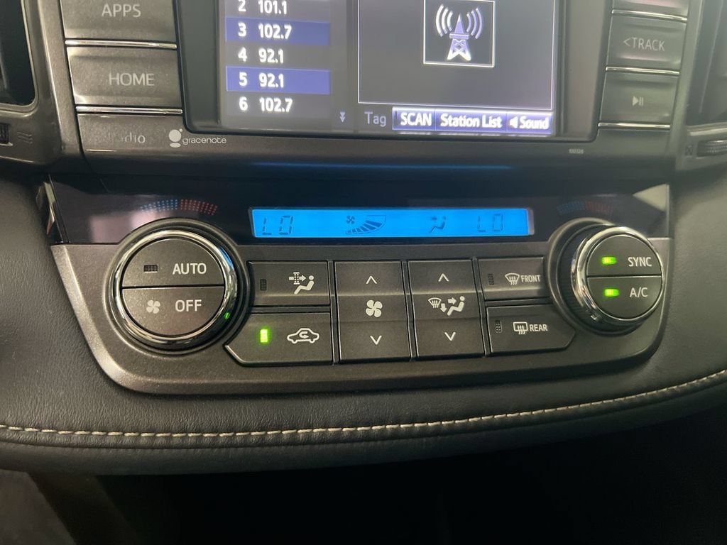 Used 2015 Toyota RAV4 XLE AWD/4WD image 16