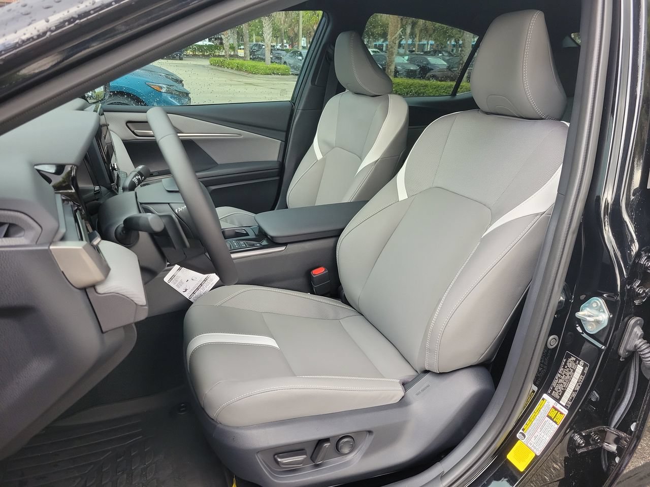 Used 2026 Toyota Camry SE FWD image 17