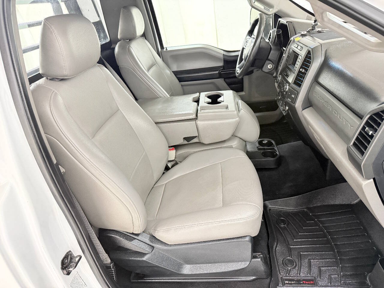 Used 2018 Ford F550 4x4 Regular Cab Super Duty image 38