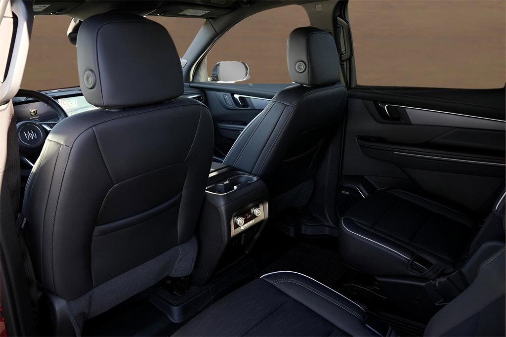 Used 2025 Buick Enclave Sport Touring w/ Power Package image 27