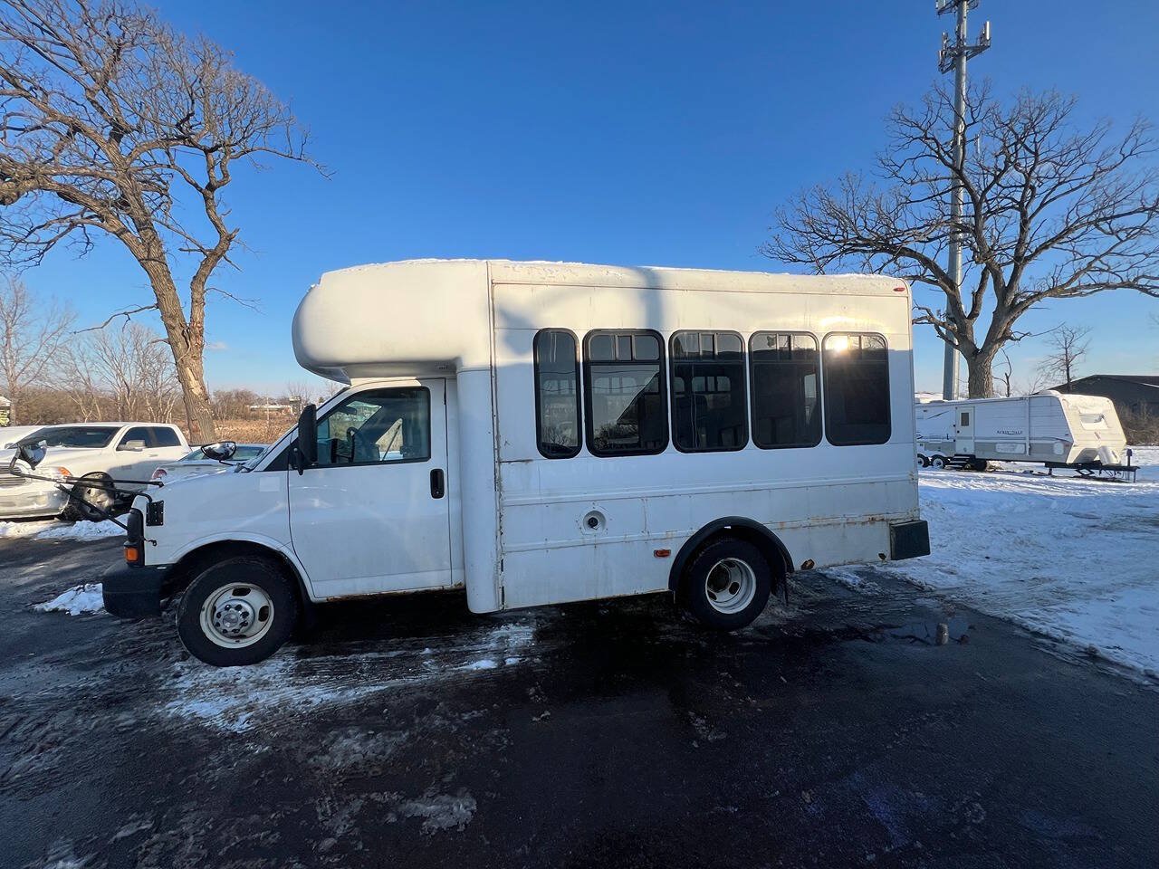 Used 2006 Chevrolet Express 3500 w/ School Bus Package RWD image 4