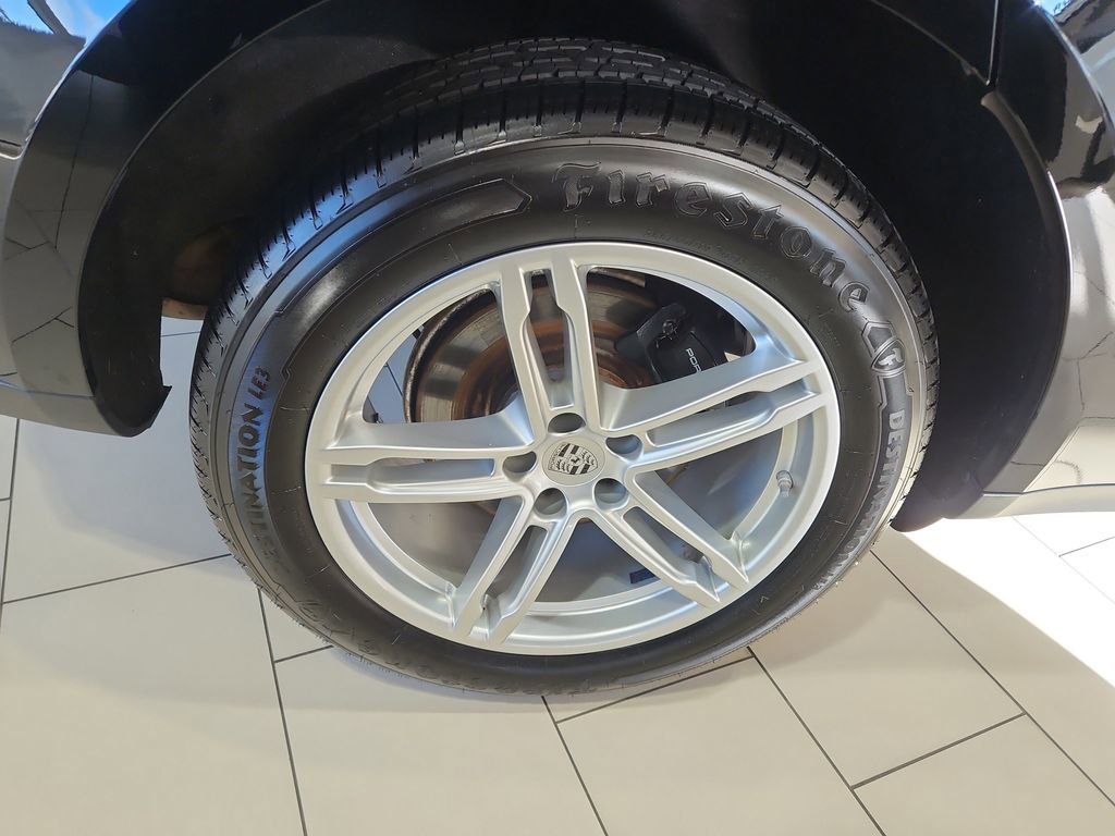 Used 2023 Porsche Macan image 23