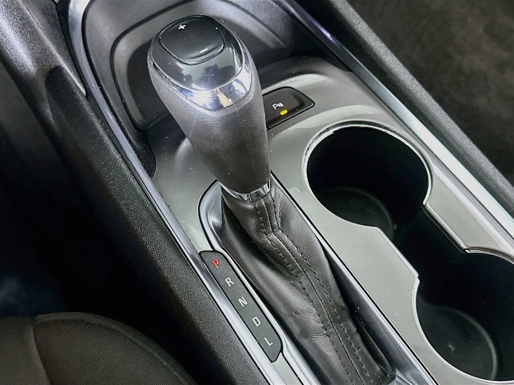 Used 2020 Chevrolet Malibu LT FWD image 32