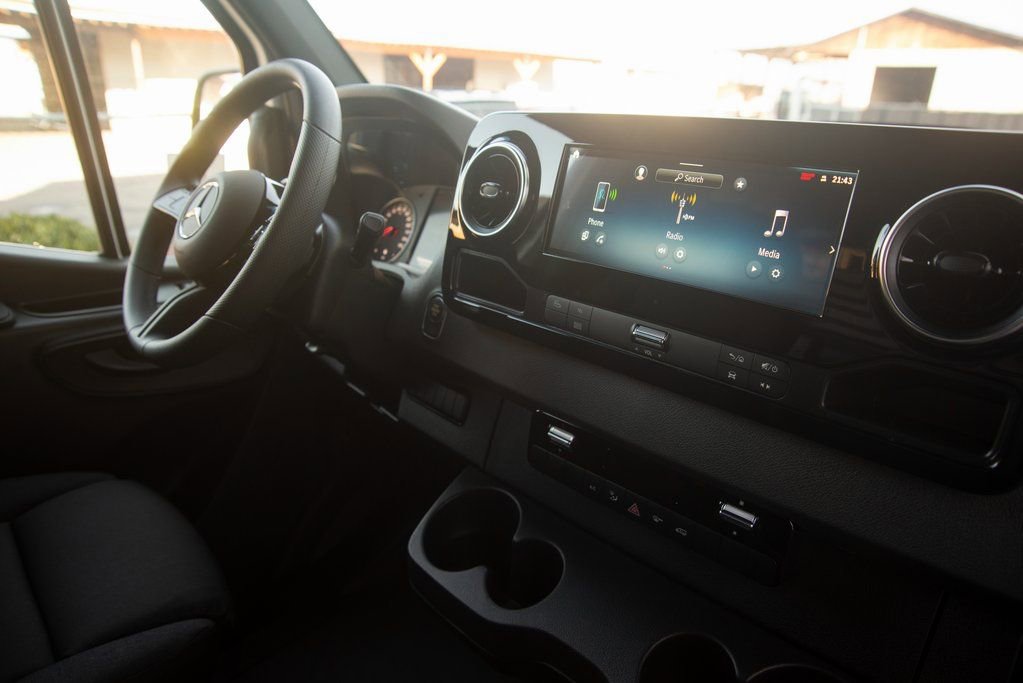 New 2025 Mercedes-Benz Sprinter 4500 image 28