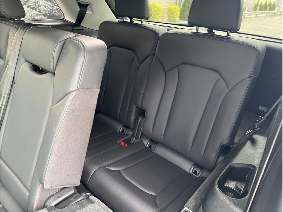 Used 2021 Audi Q7 3.0T Prestige image 12