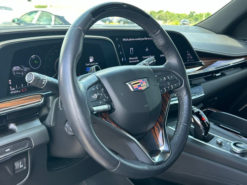 Used 2023 Cadillac Escalade Premium Luxury w/ LPO, Illumination Package AWD/4WD image 17