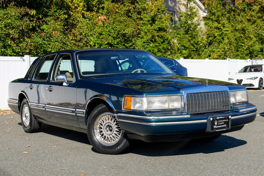 Used 1993 Lincoln Town Car Executive