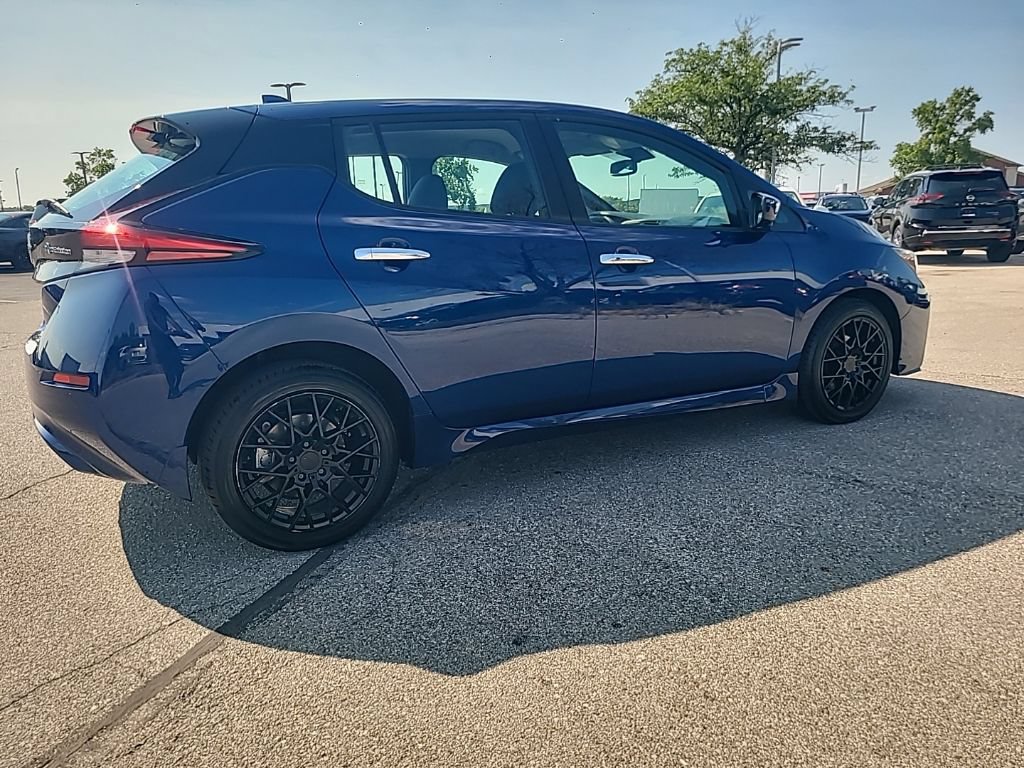 Used 2022 Nissan Leaf SV Plus FWD image 7