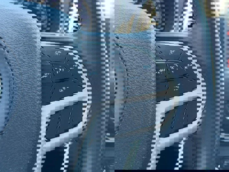 Used 2020 Jeep Cherokee Latitude AWD/4WD image 17