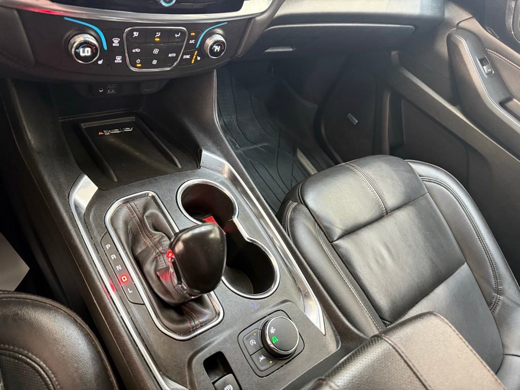 Used 2022 Chevrolet Traverse RS image 15