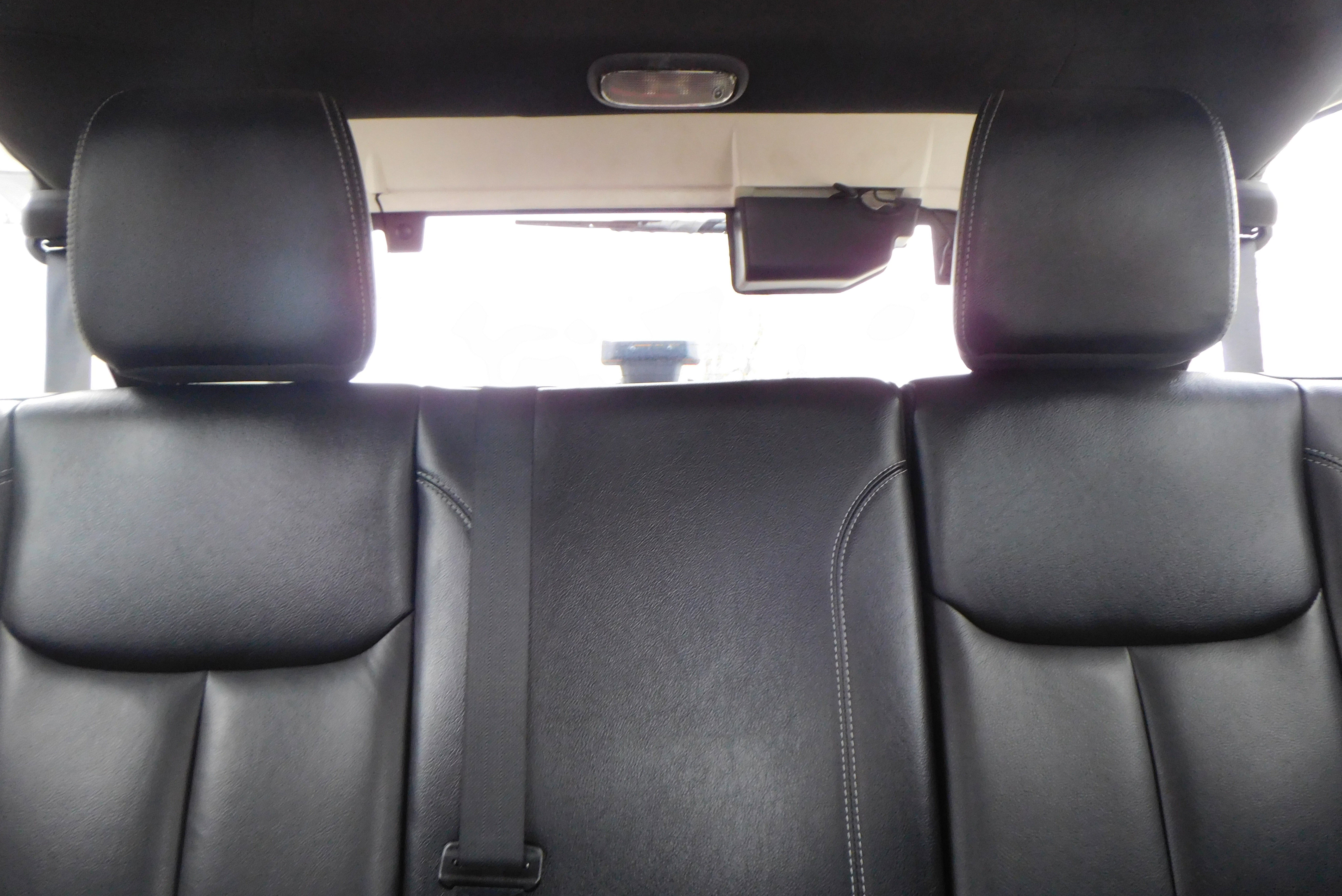 Used 2016 Jeep Wrangler Unlimited Rubicon image 41