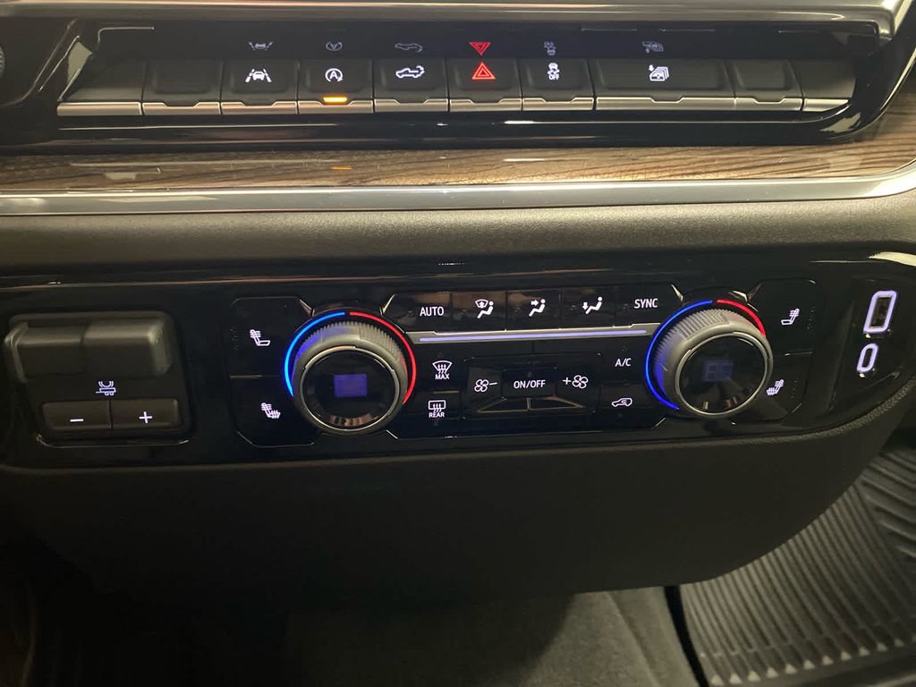 Used 2025 Chevrolet Silverado 1500 LT image 20