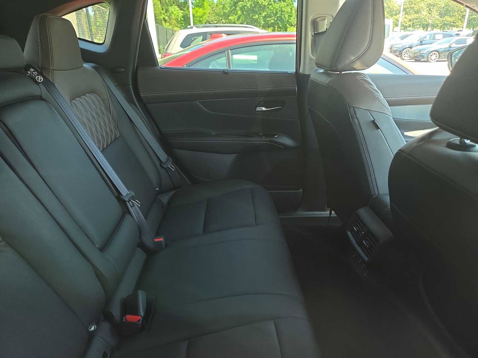 Used 2025 Nissan Murano Platinum w/ Cargo Package AWD/4WD image 13