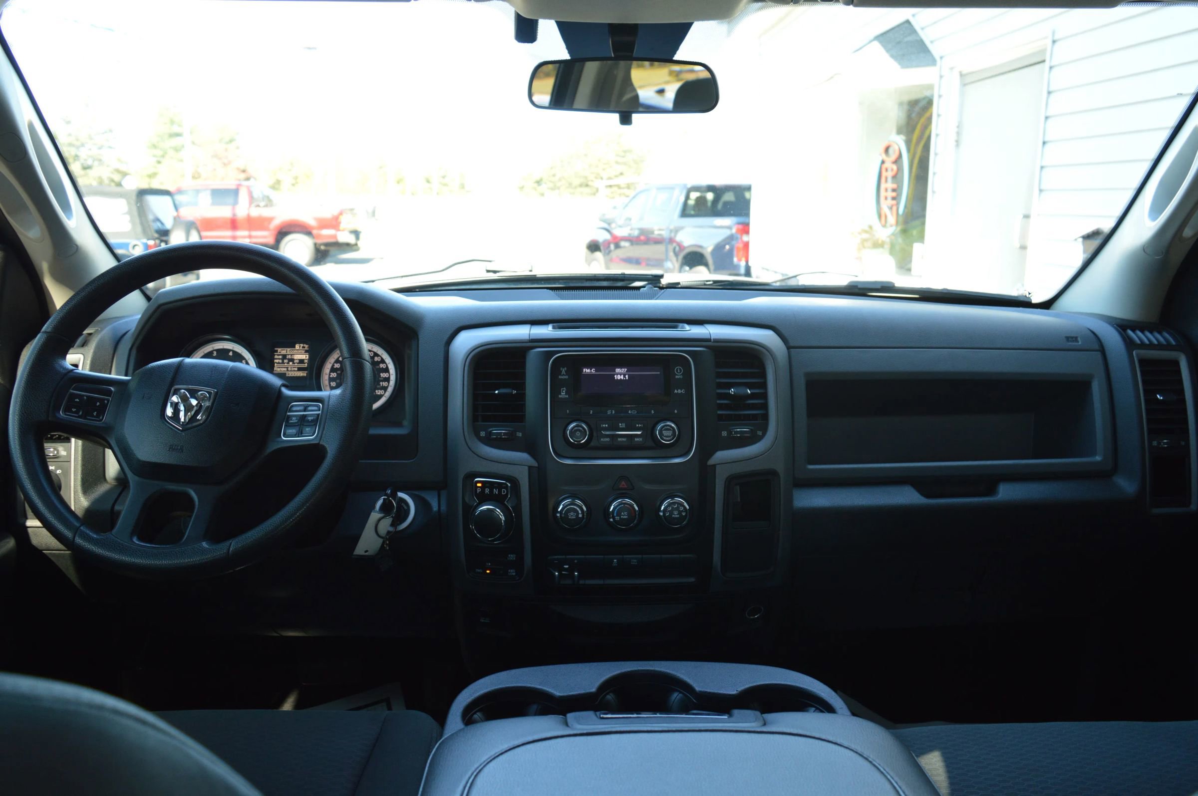 Used 2014 RAM 1500 Express image 30