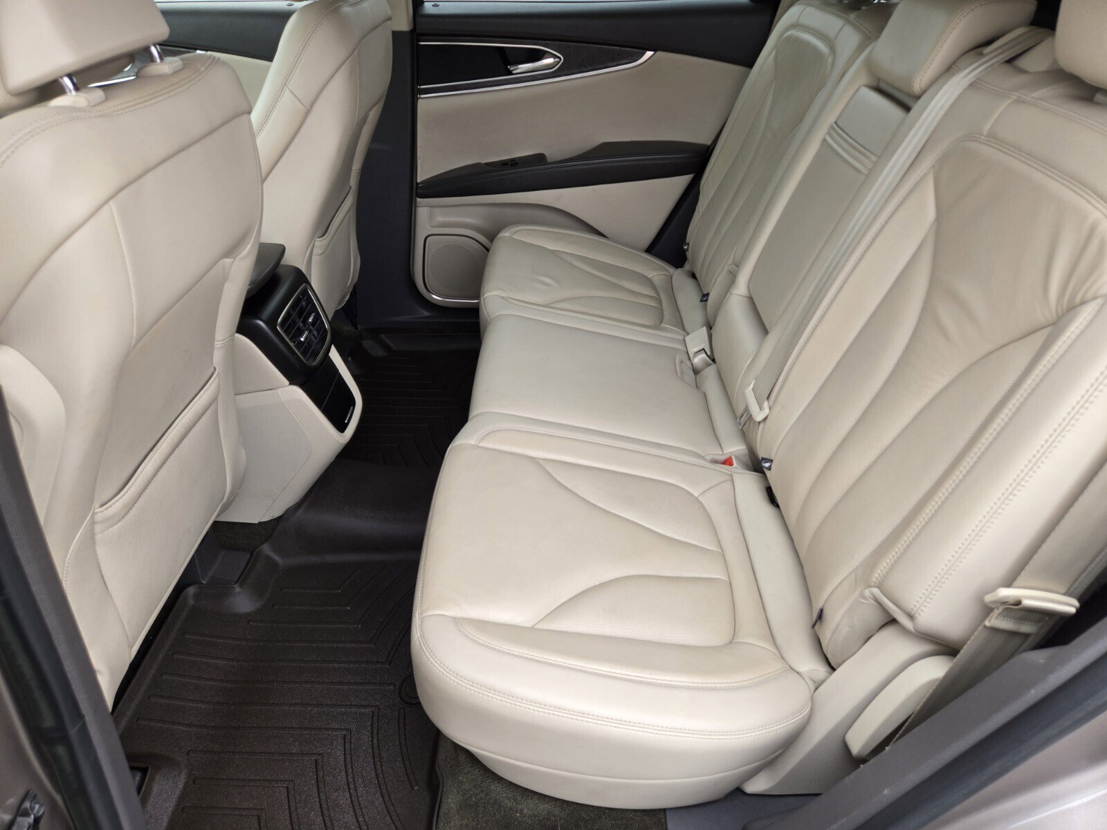 Used 2018 Lincoln MKX Select w/ Select Plus Package FWD image 9