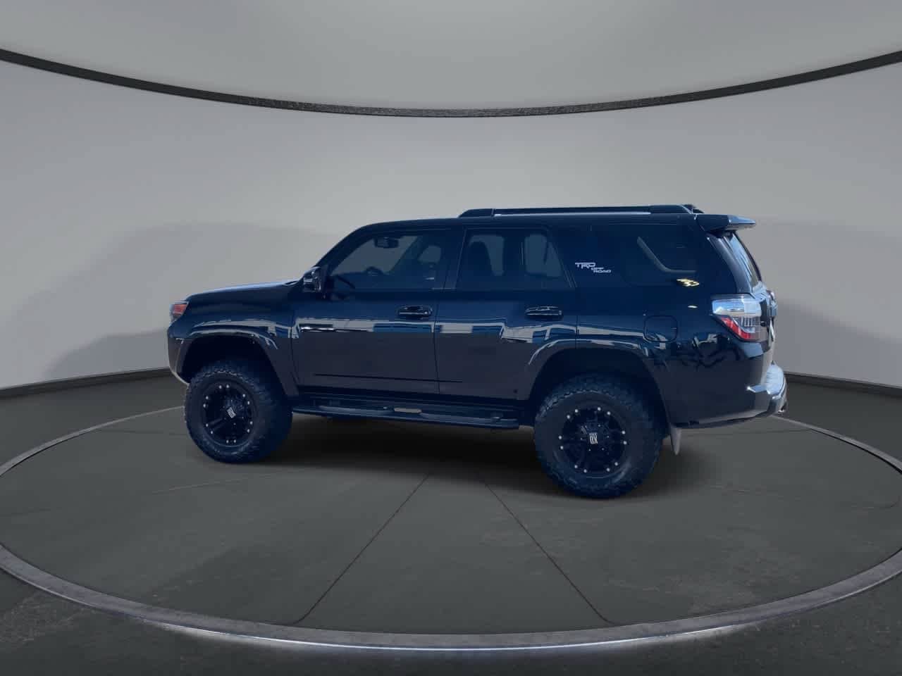 Used 2019 Toyota 4Runner TRD Off-Road Premium AWD/4WD image 7