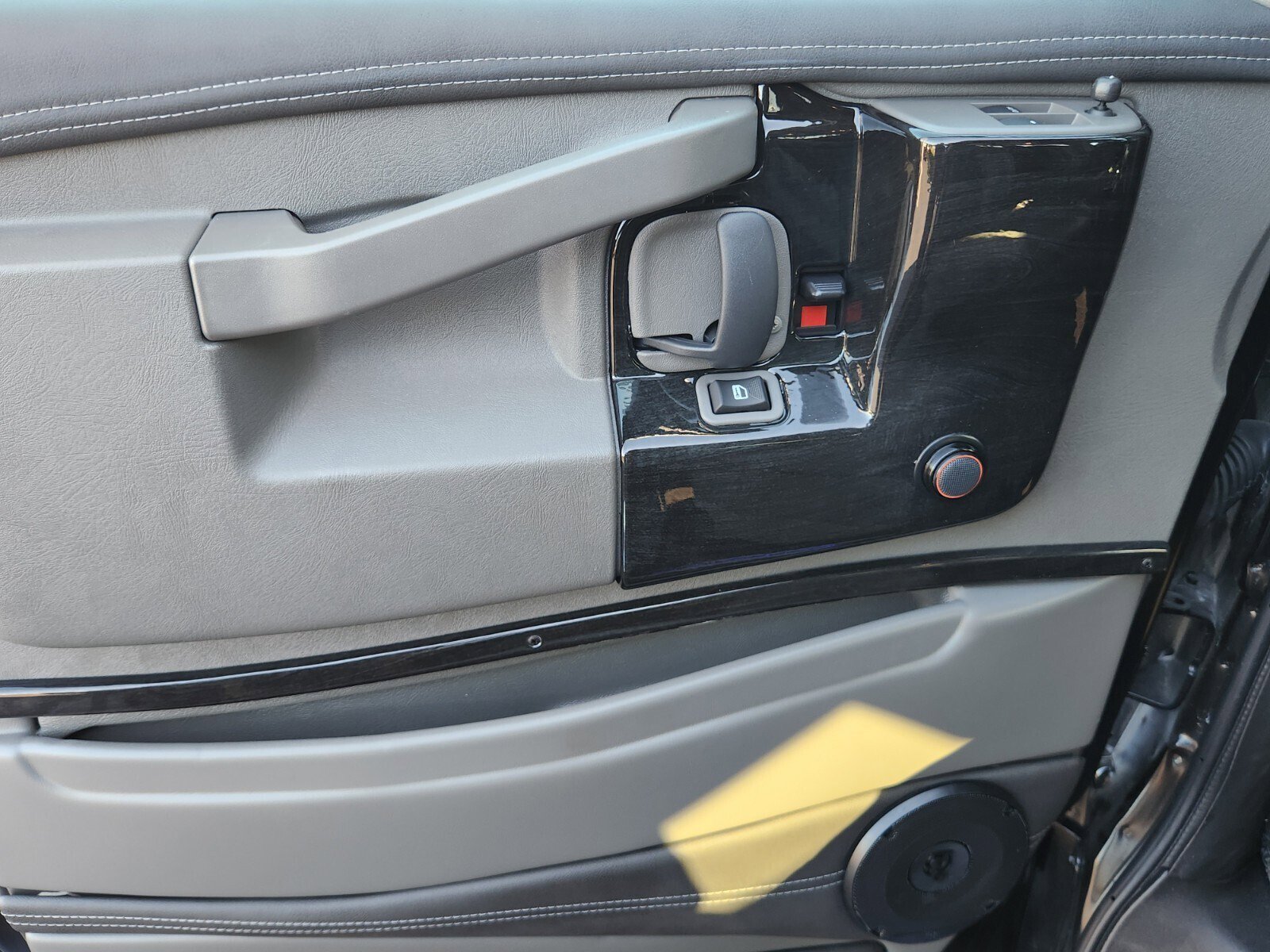 New 2025 Chevrolet Express 2500 Extended w/ Driver Convenience Package image 17