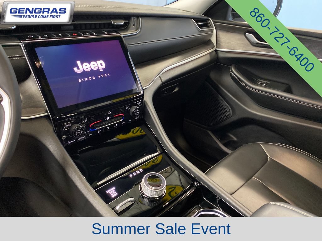 Used 2023 Jeep Grand Cherokee L Limited AWD/4WD image 14