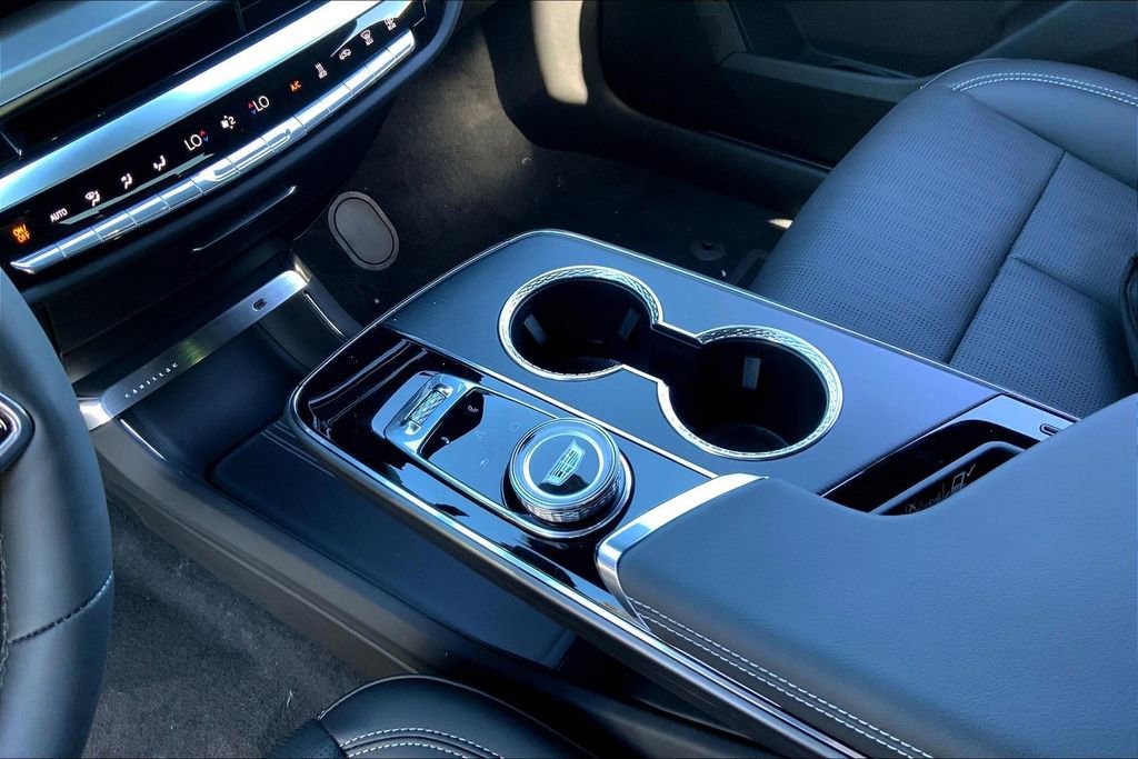 New 2026 Cadillac Lyriq Luxury image 10