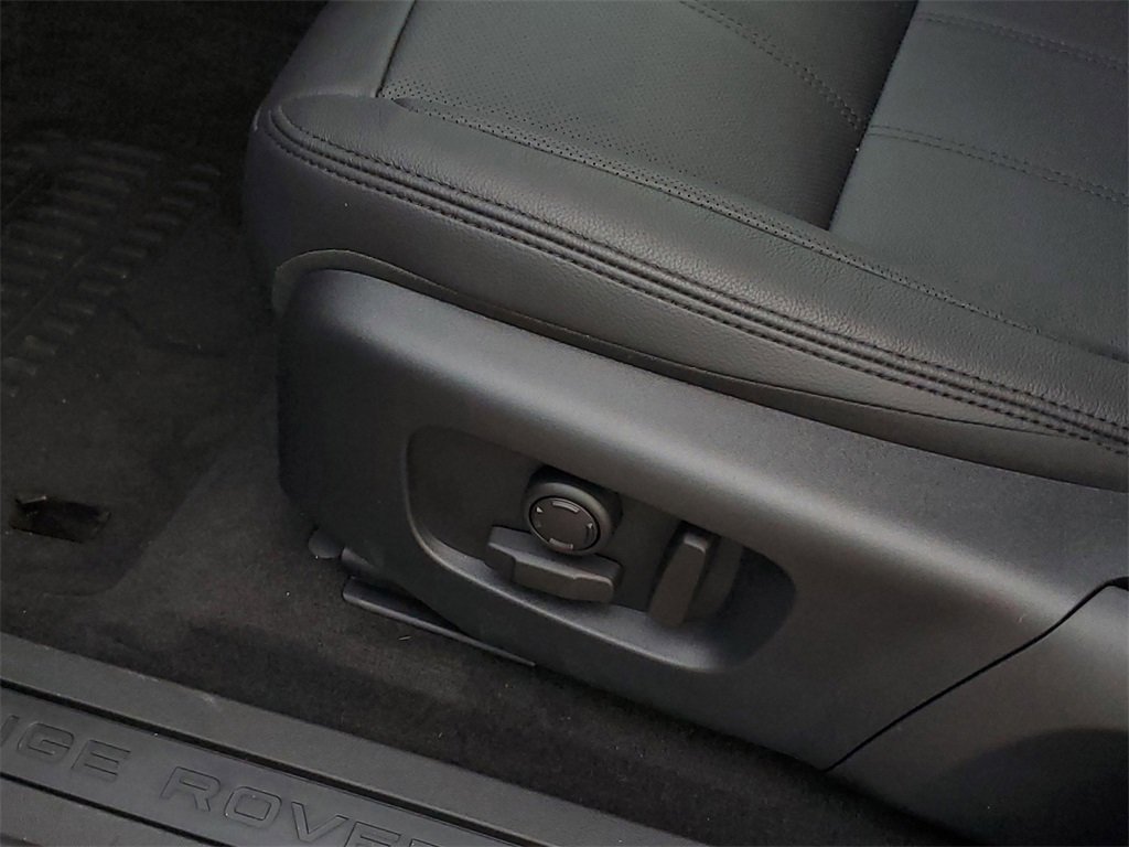 New 2026 Land Rover Range Rover Evoque S image 10
