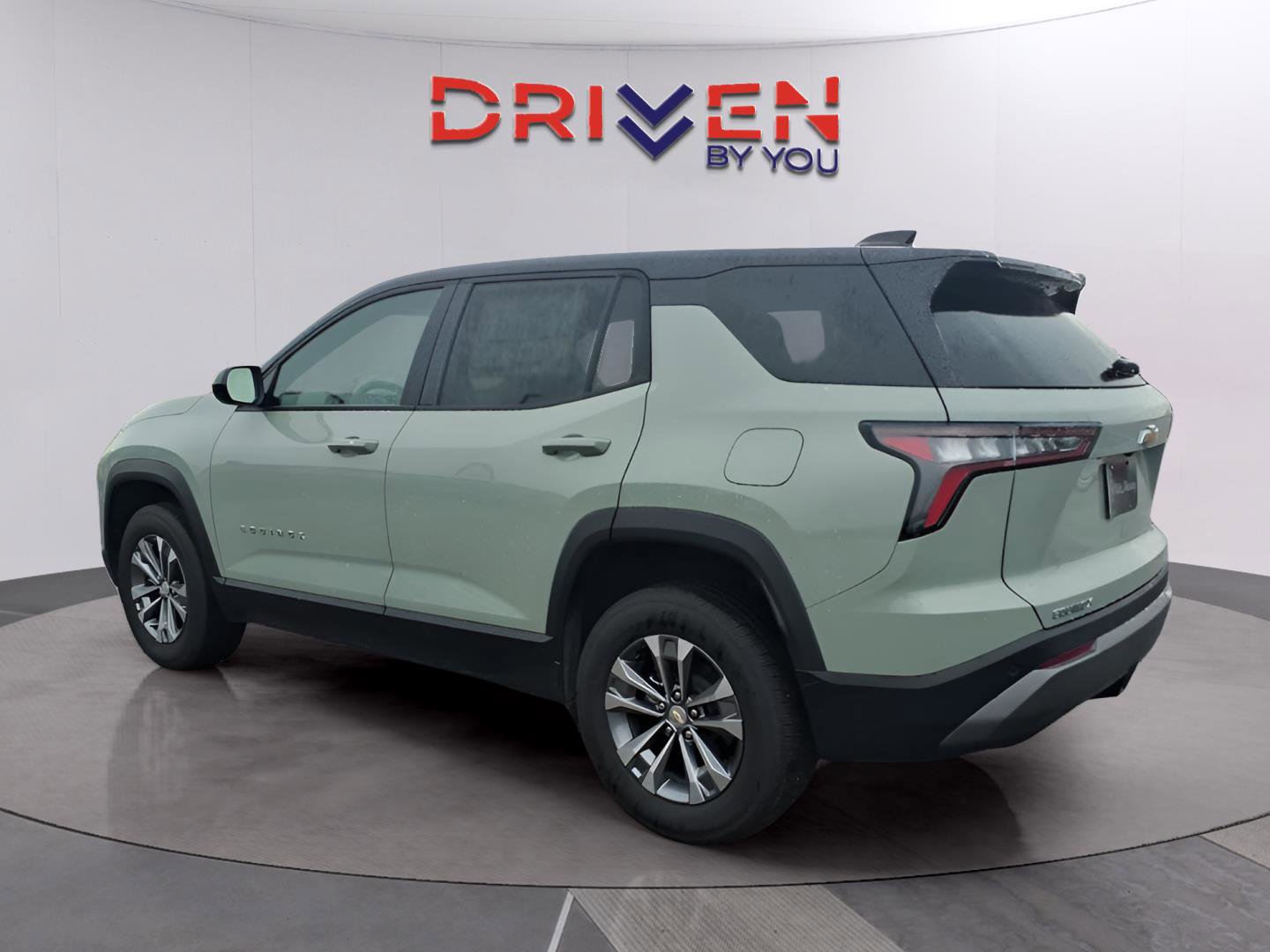 New 2026 Chevrolet Equinox LT w/ Convenience Package II image 3