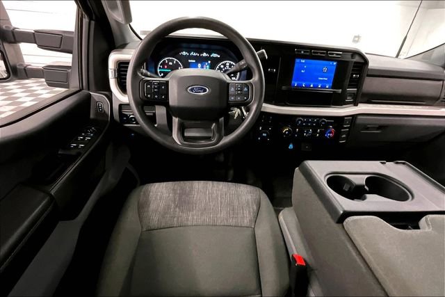 Used 2023 Ford F350 XLT image 6