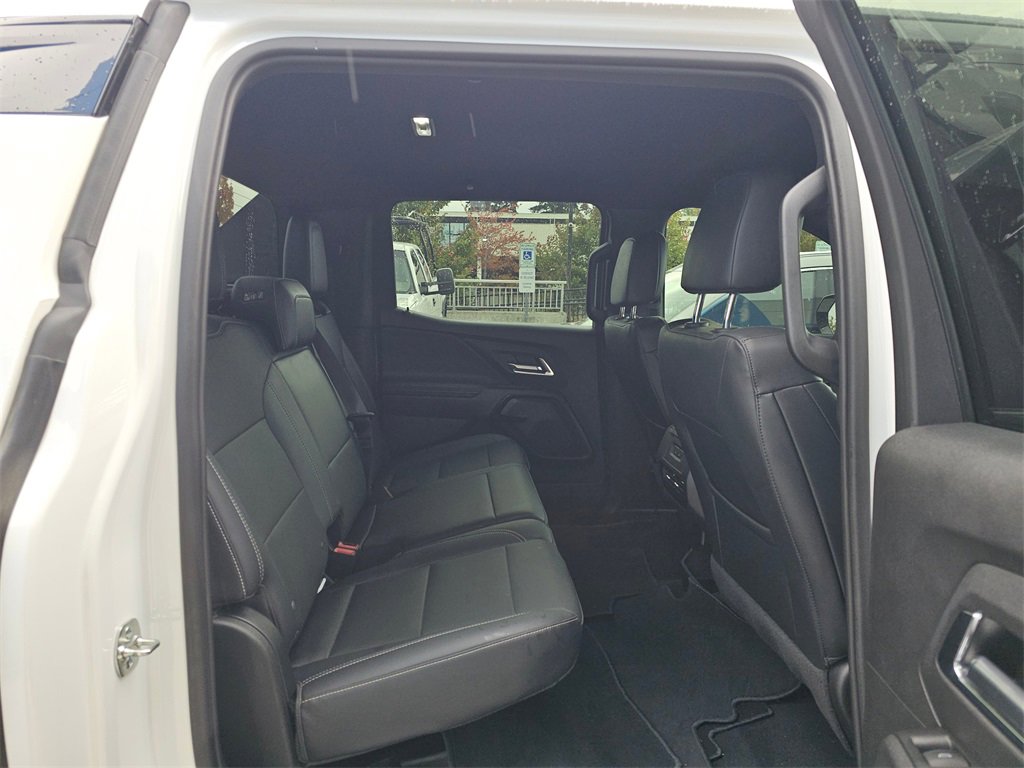 Used 2025 Chevrolet Silverado EV LT image 13