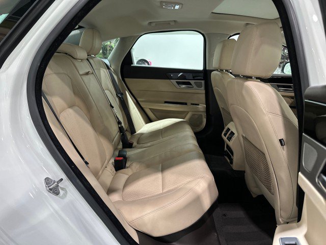 Used 2017 Jaguar XF Prestige RWD image 45