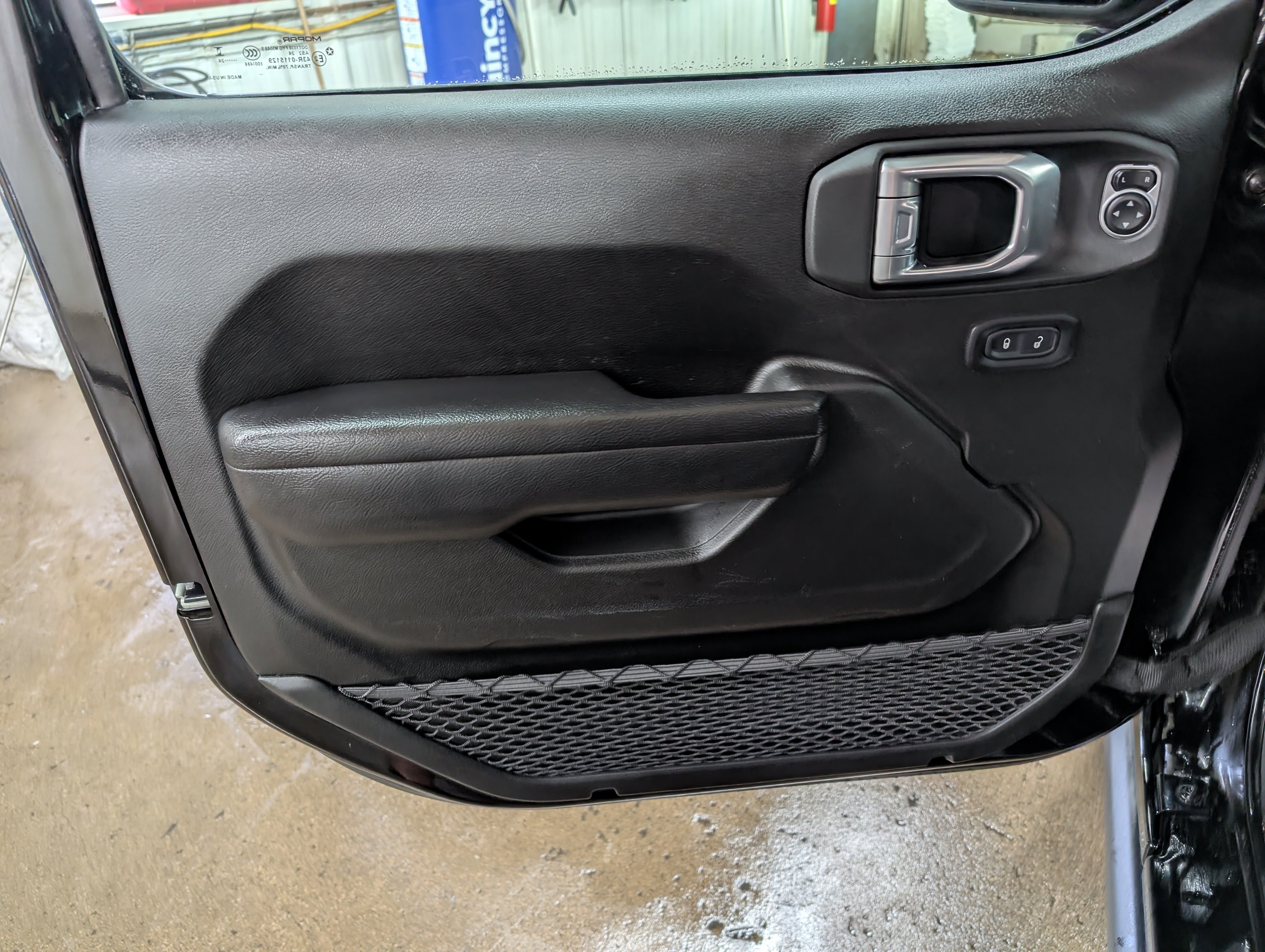 Used 2024 Jeep Wrangler Unlimited Rubicon AWD/4WD image 10