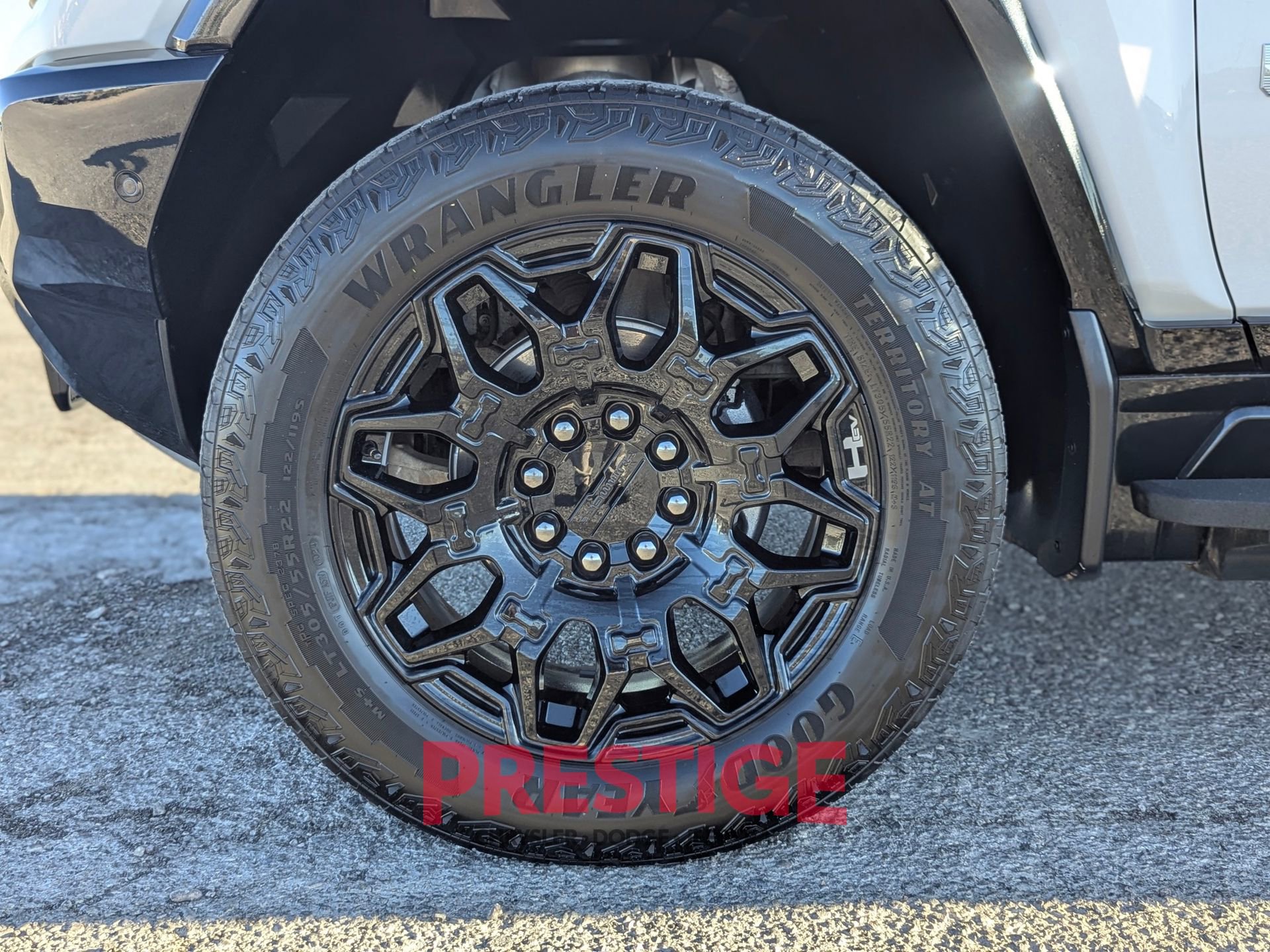 Used 2024 GMC Hummer EV 2X image 33