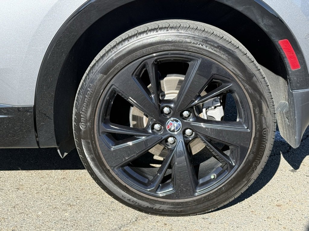 Used 2022 Buick Envision Essence w/ Technology Package II image 12