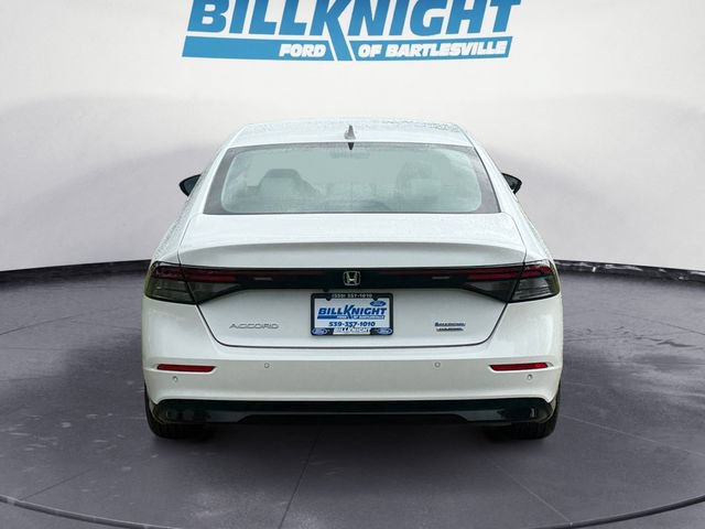 Used 2025 Honda Accord Touring image 4