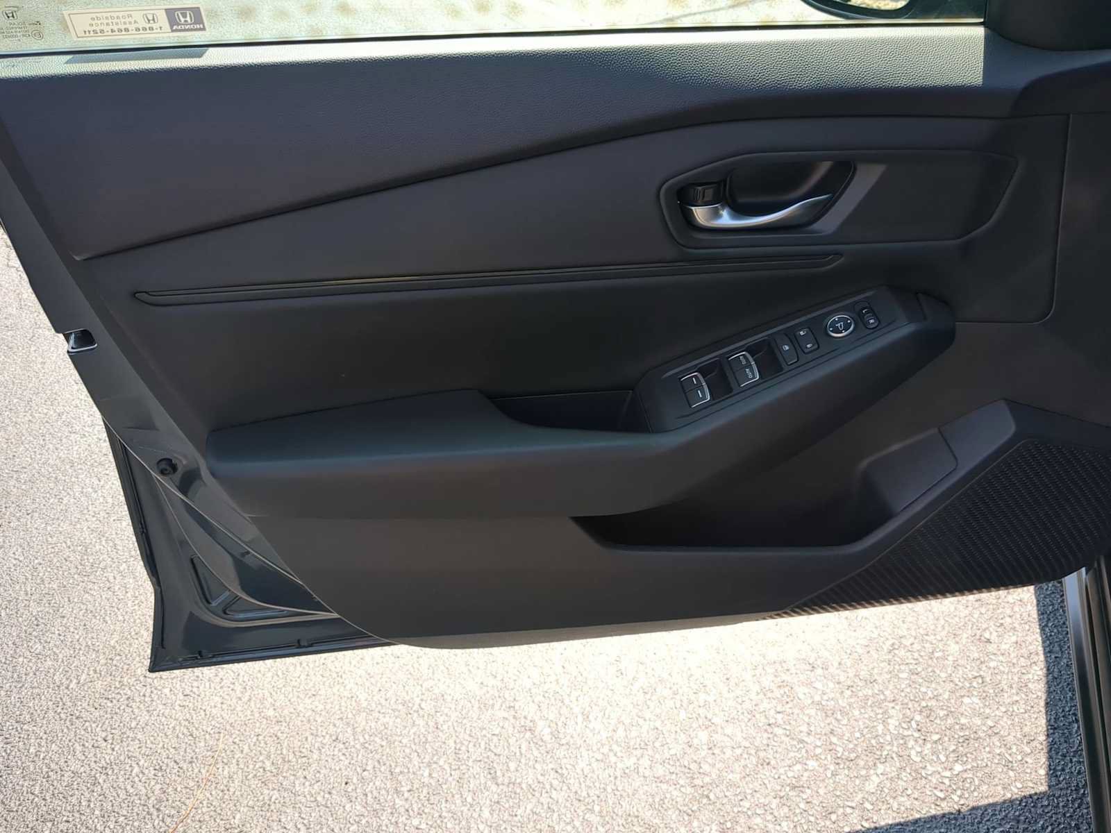 Used 2023 Honda Accord EX image 11