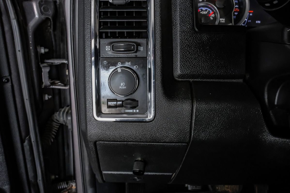 Used 2014 RAM 2500 Laramie w/ Convenience Group image 26