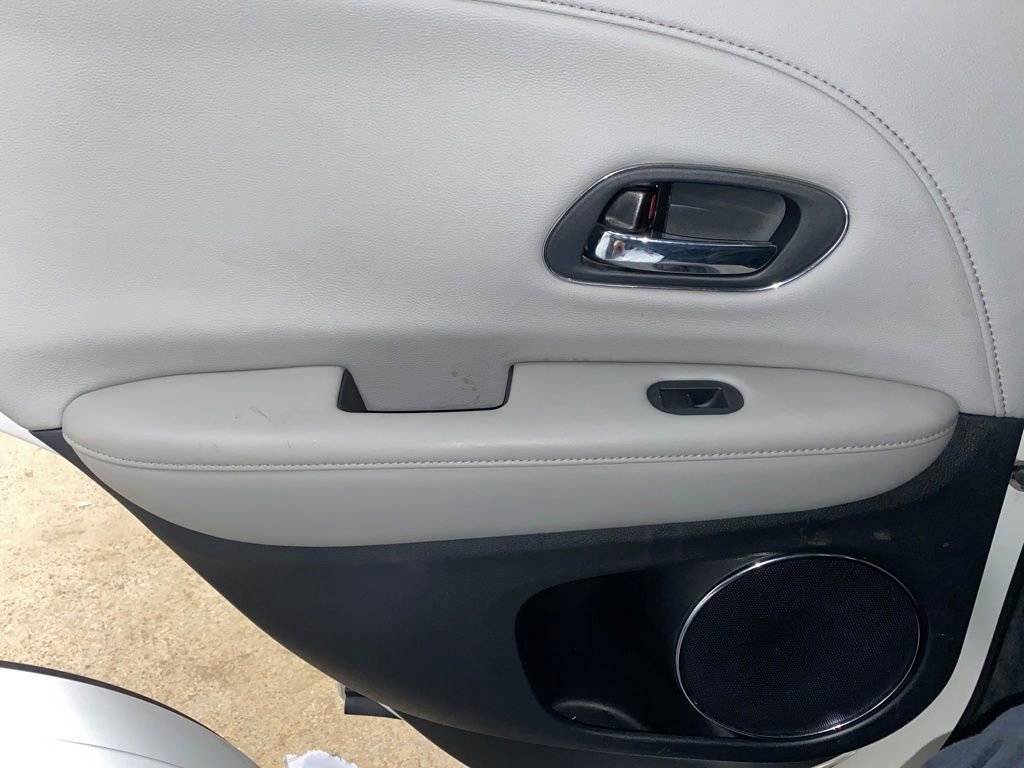 Used 2017 Honda HR-V EX-L image 24