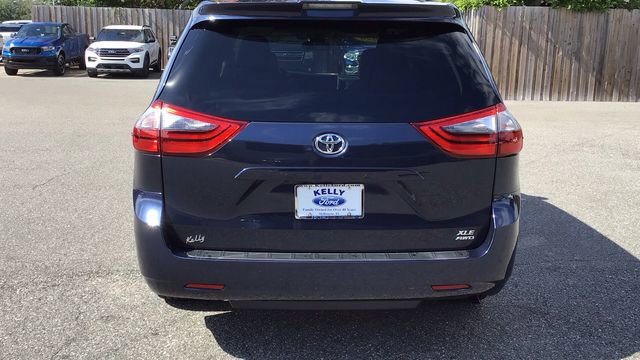 Used 2020 Toyota Sienna XLE image 6