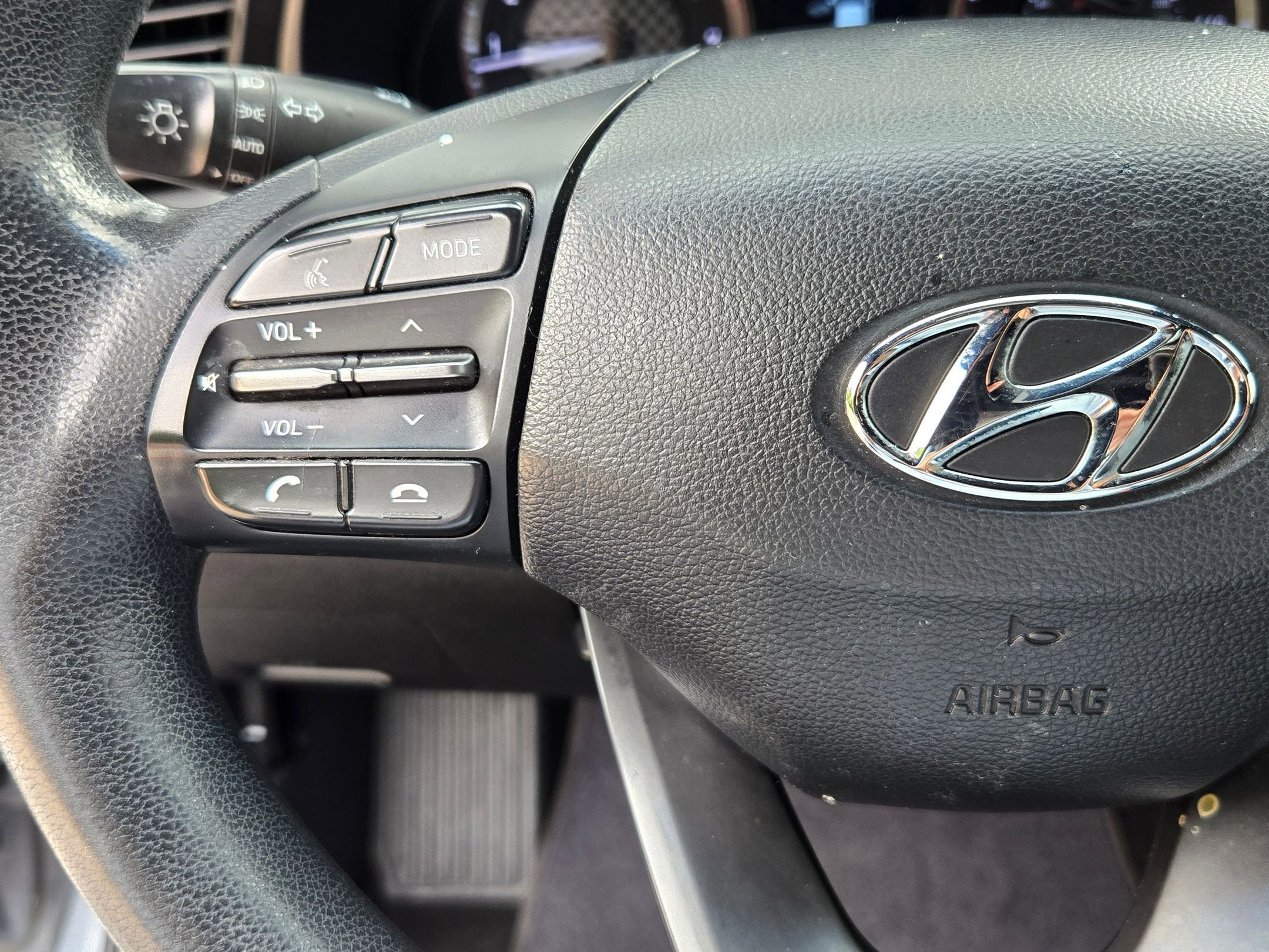 Used 2019 Hyundai Veloster 2.0 FWD image 19