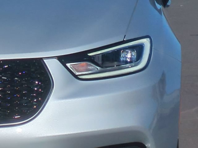 New 2026 Chrysler Pacifica Select w/ S Appearance Package FWD image 17