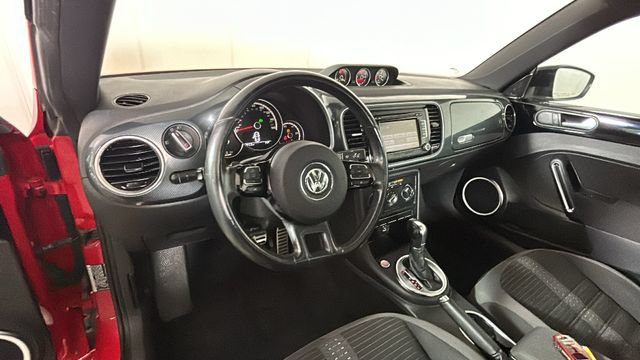 Used 2013 Volkswagen Beetle Turbo FWD image 13