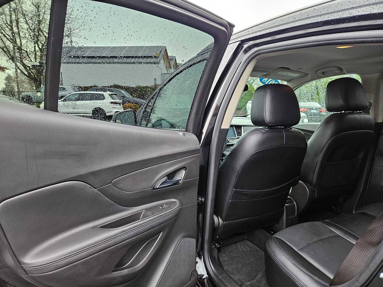 Used 2018 Buick Encore Preferred image 19