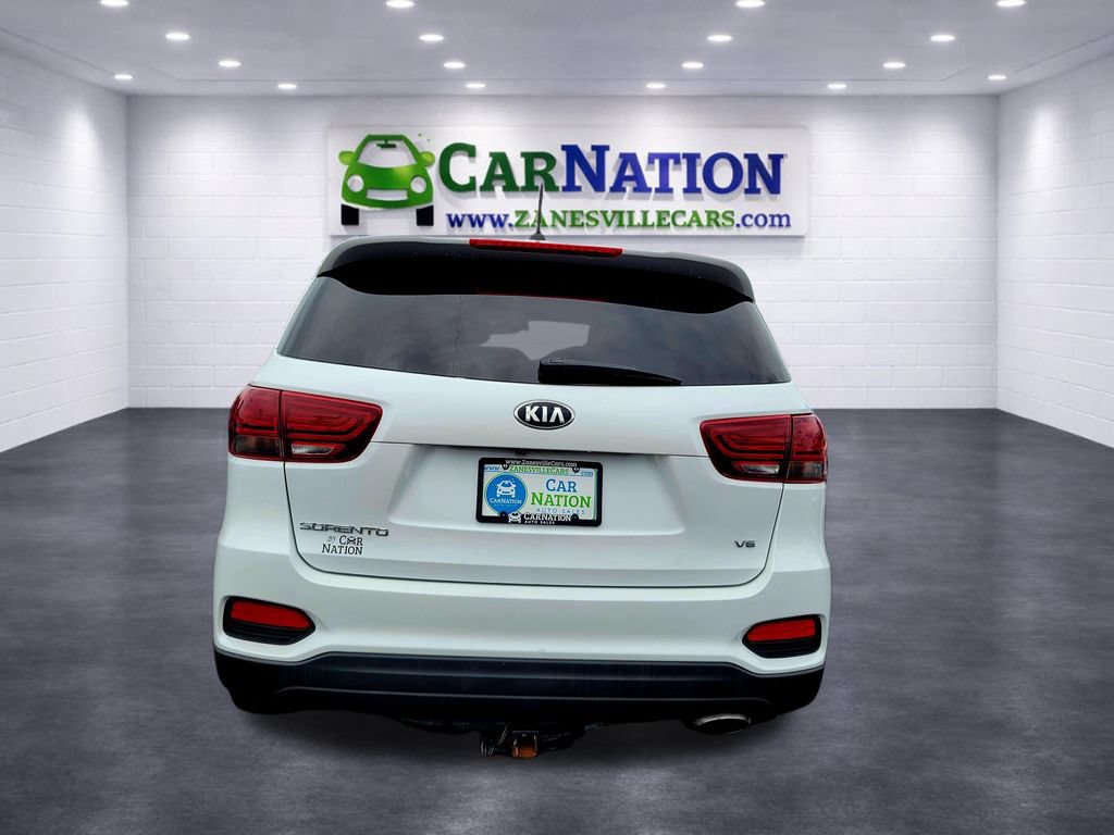 Used 2019 Kia Sorento AWD V6 image 4
