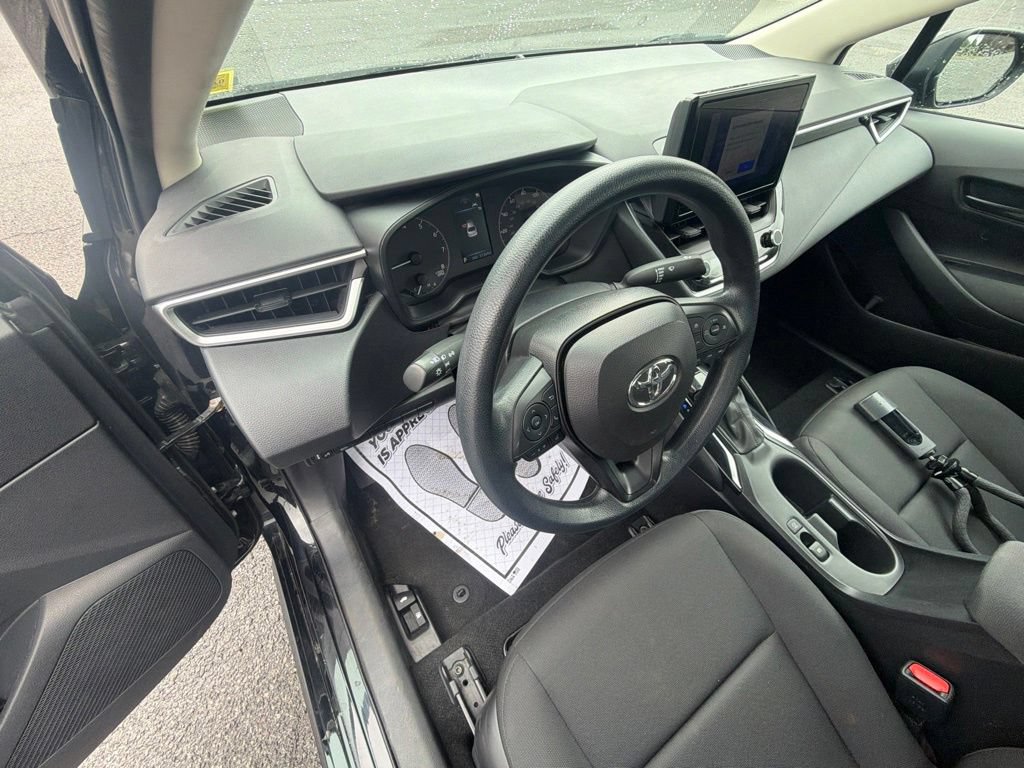 Used 2023 Toyota Corolla LE FWD image 12