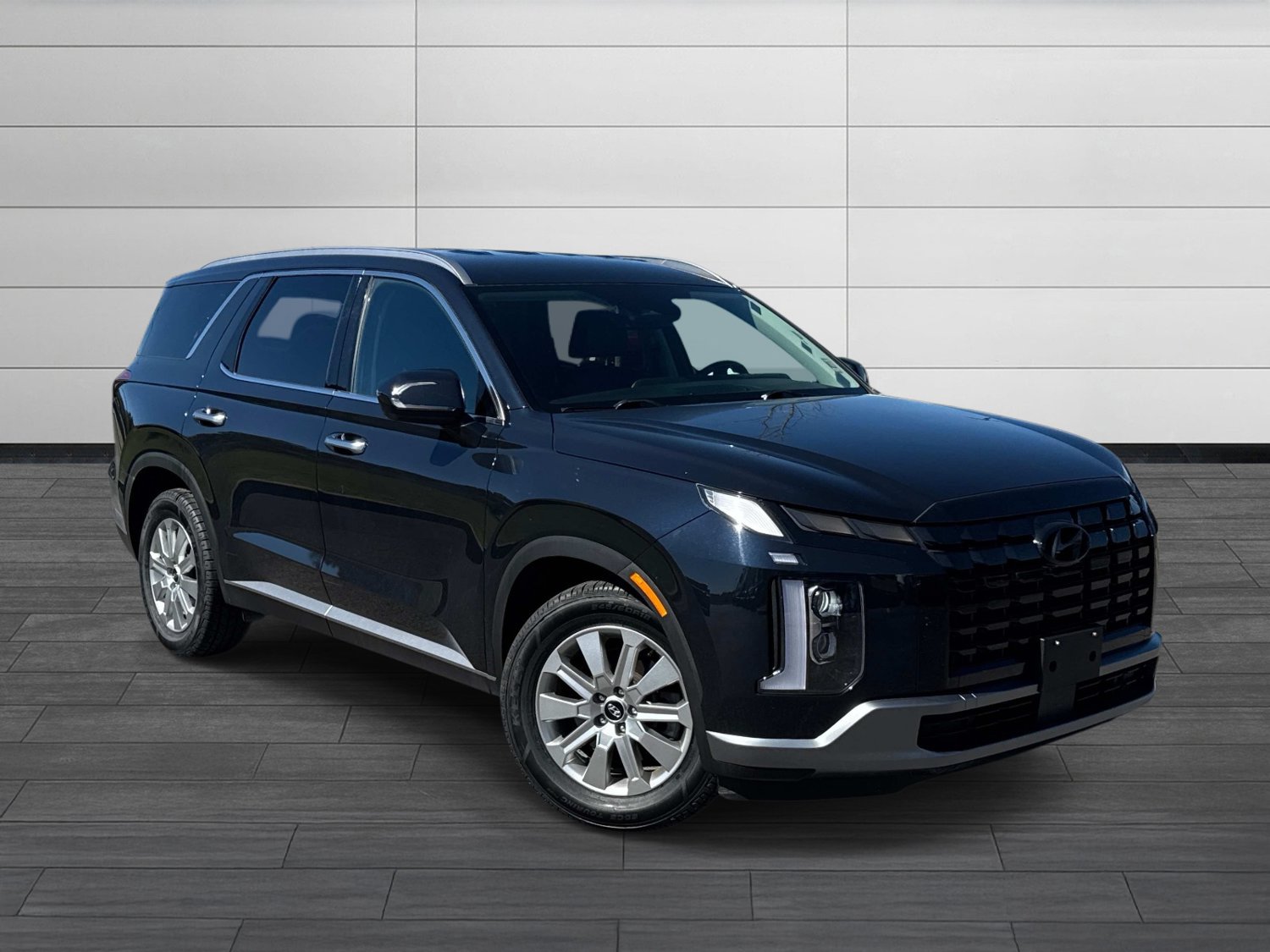 Used 2024 Hyundai Palisade SEL FWD image 2