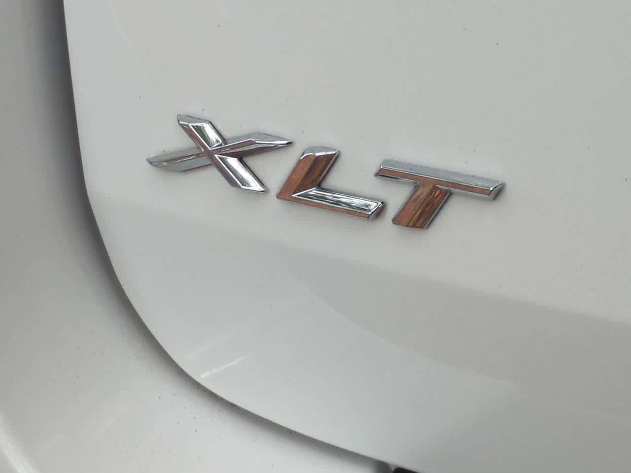 Used 2023 Ford Explorer XLT w/ Equipment Group 202A RWD image 13