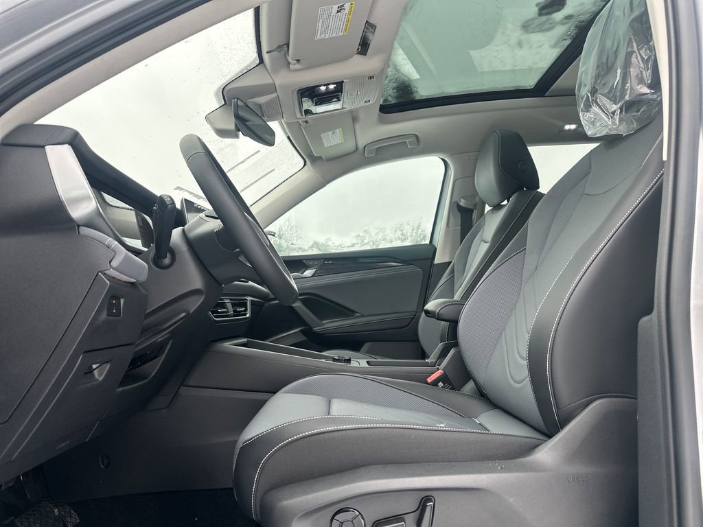 New 2026 Volkswagen Tiguan SE image 3