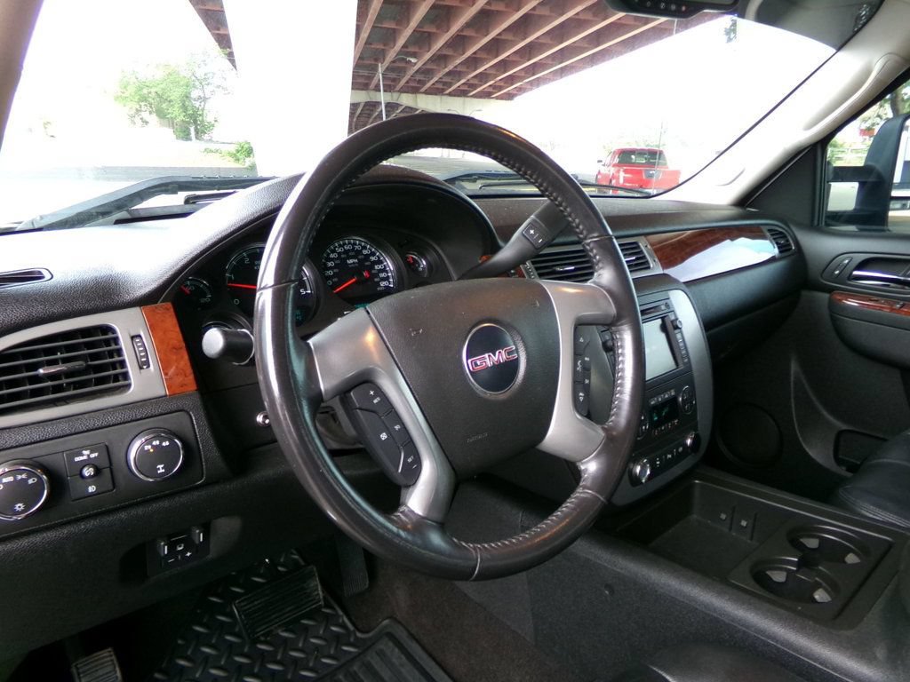 Used 2011 GMC Sierra 3500 SLT w/ SLT Convenience Package AWD/4WD image 9
